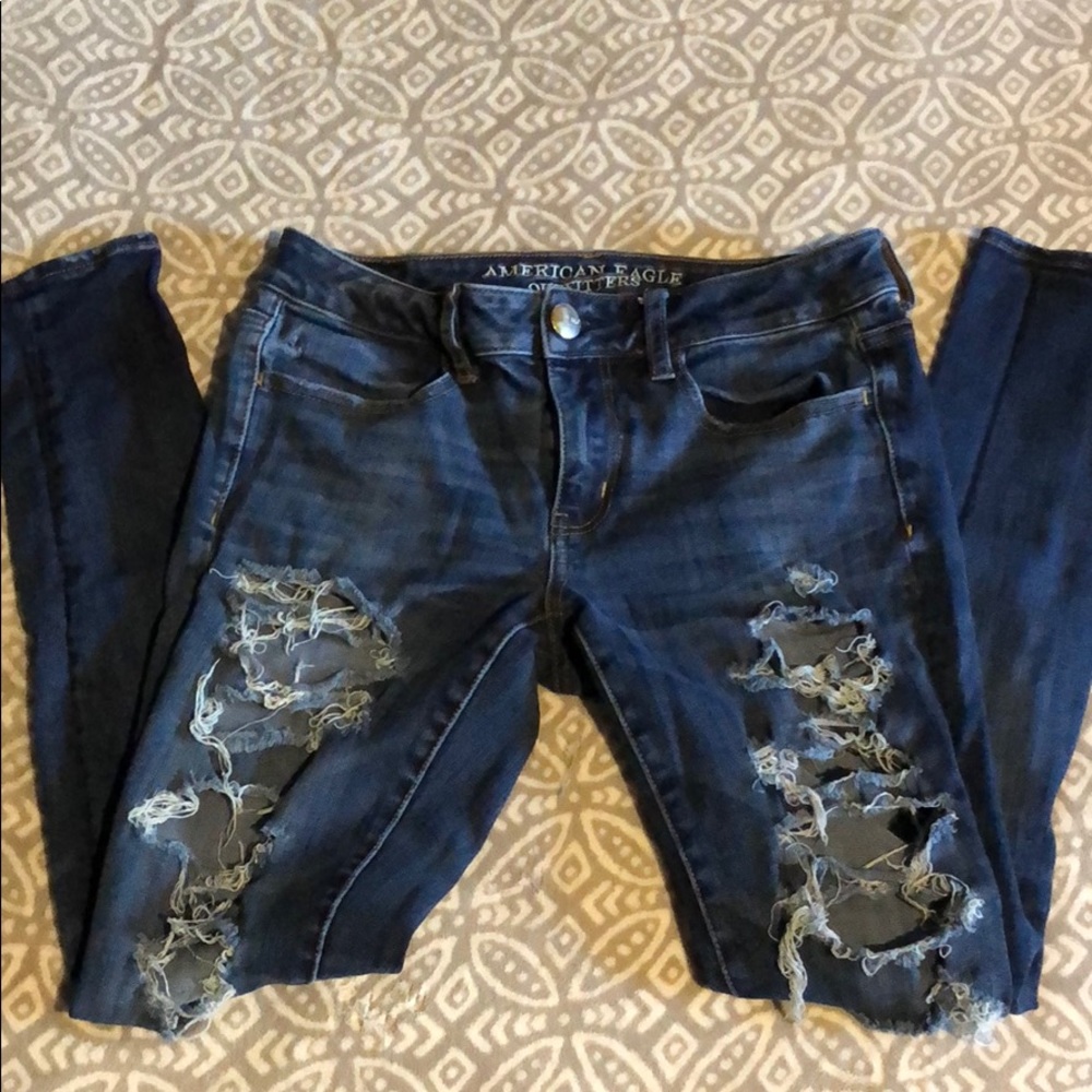American eagle distressed skinny jeans